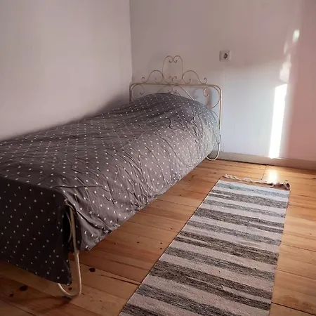 2 Bedrooms House With Balcony And Wifi At Mira 5 Km Away From The * 미라