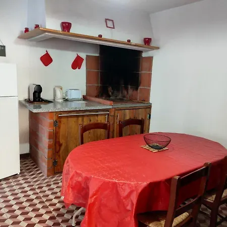 2 Bedrooms House With Balcony And Wifi At Mira 5 Km Away From The 미라